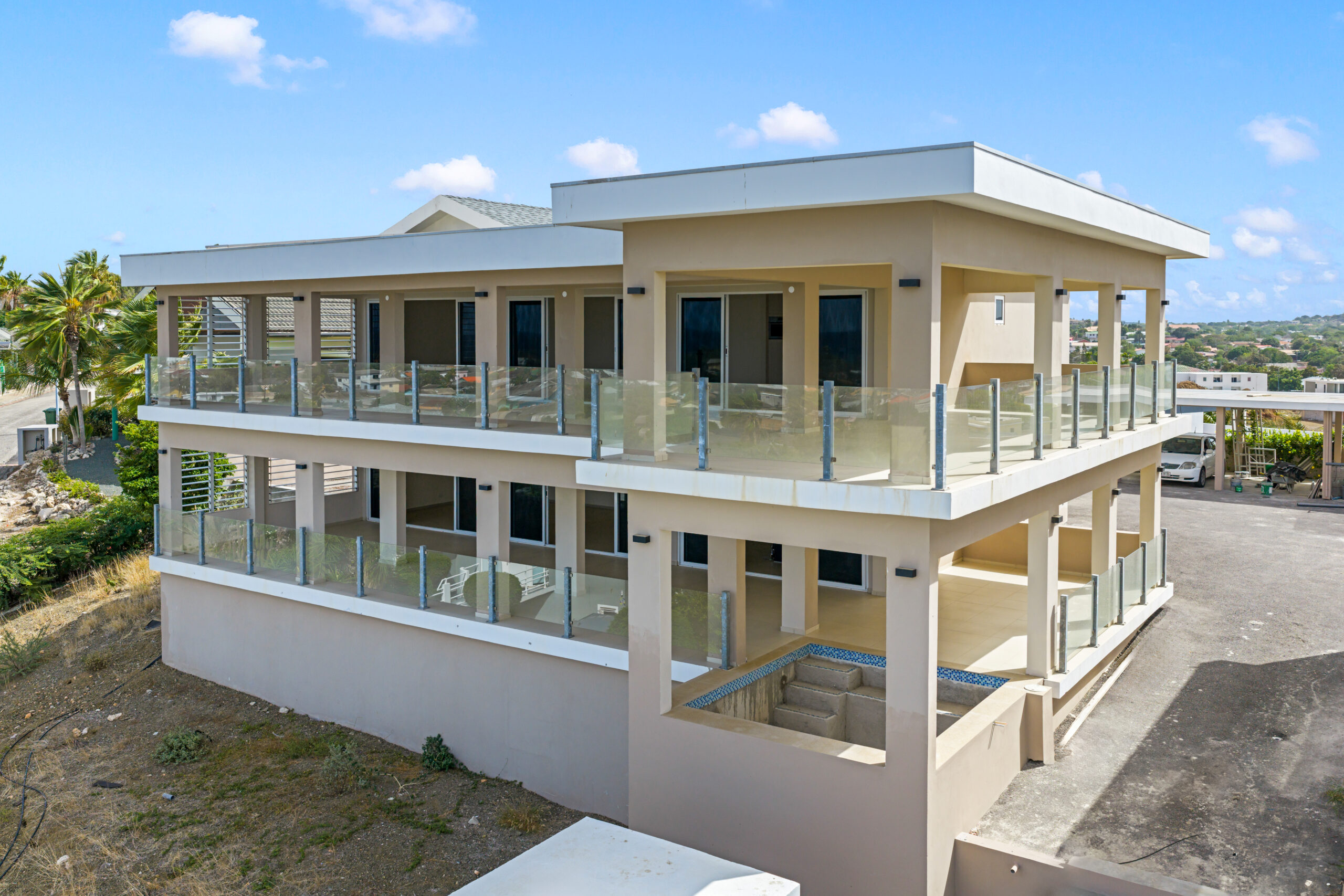 Apartment in Mambo Beach