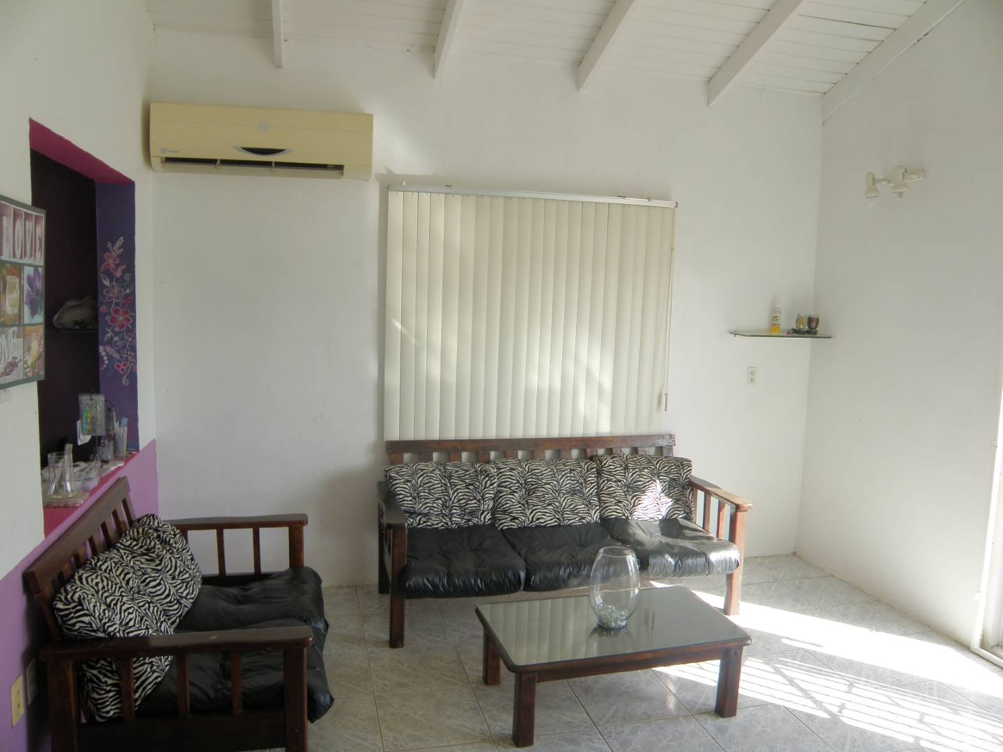 Commercial in Curaçao