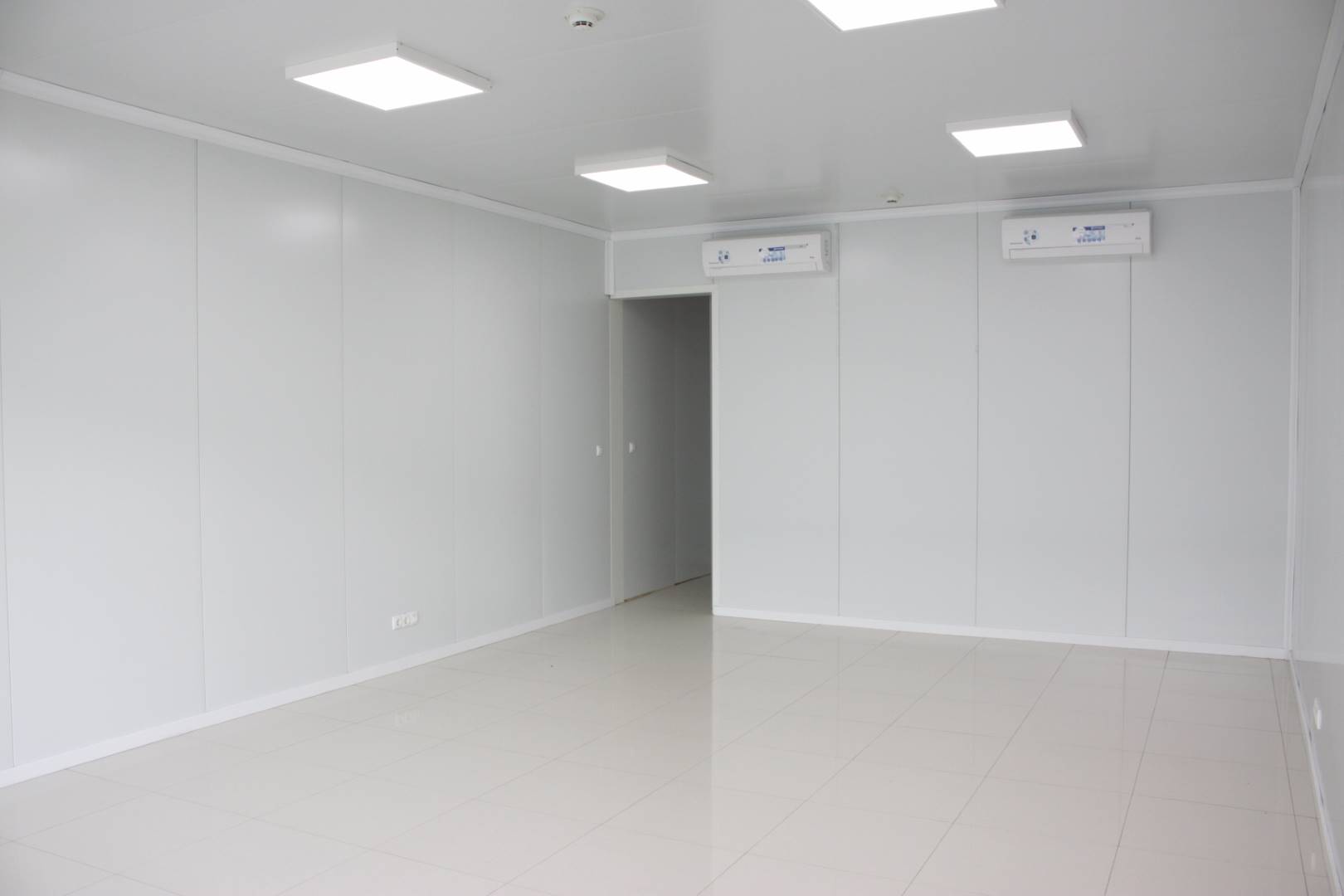 Commercial in Zeelandia
