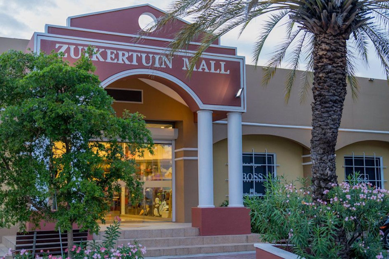 Commercial in Mahaai