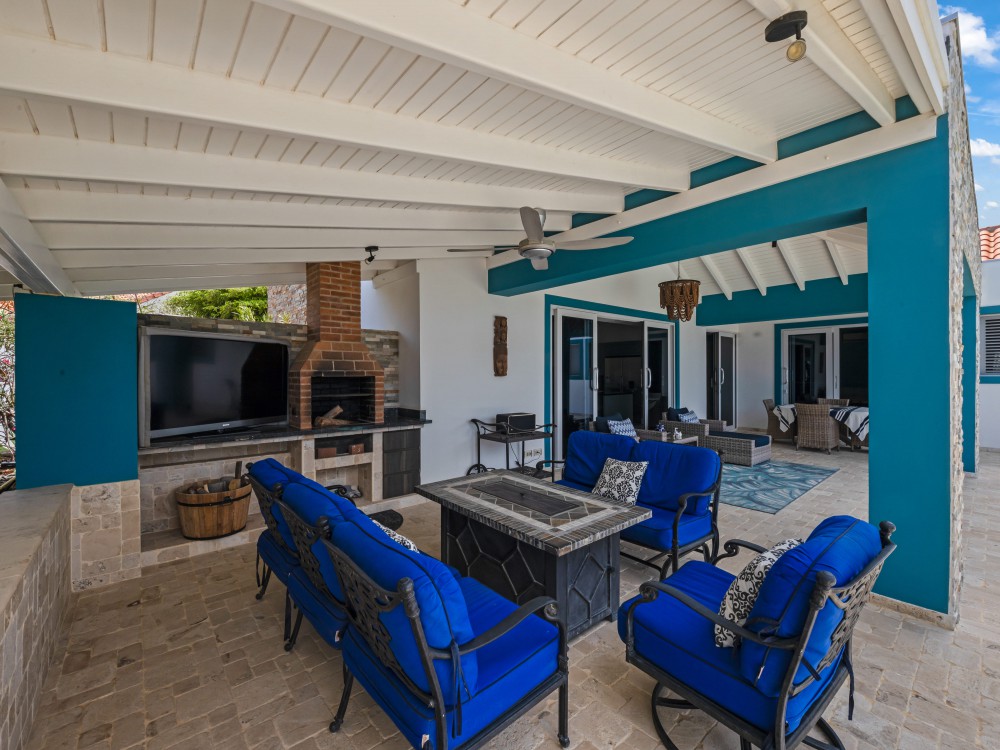 Villa in Blue Bay
