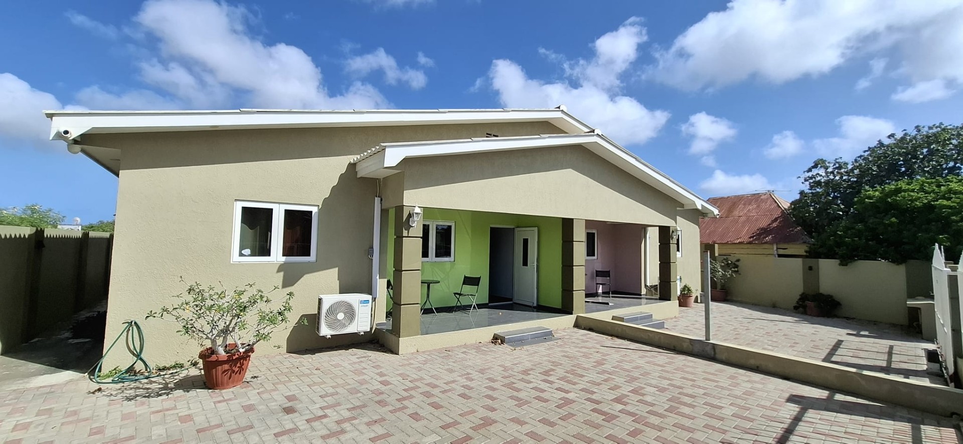 Property in Dominguito