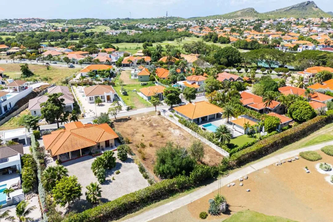 Land / plot in Blue Bay