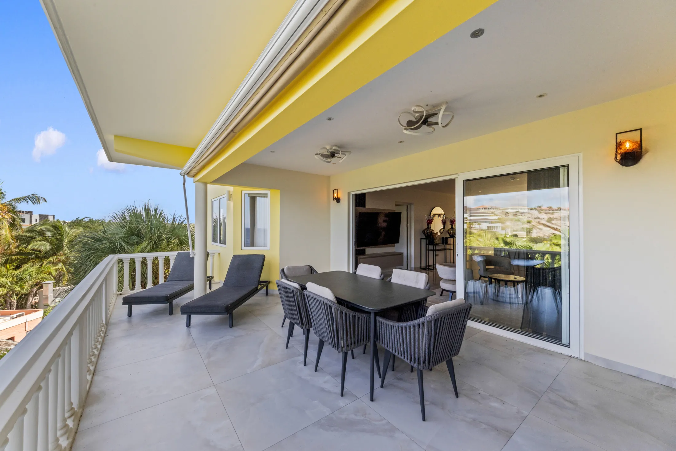Apartment in Blue Bay