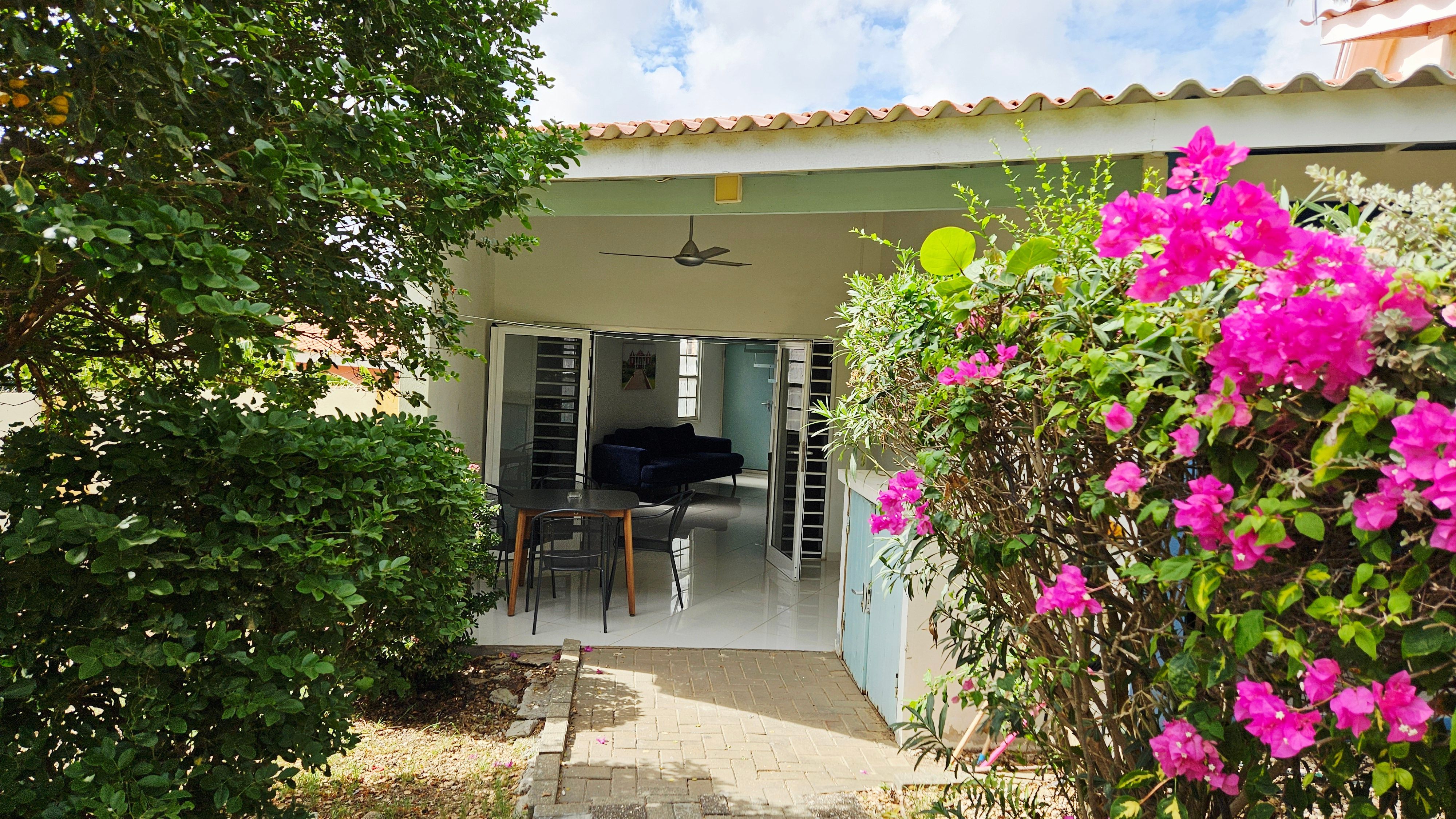 Apartment in Seru Coral