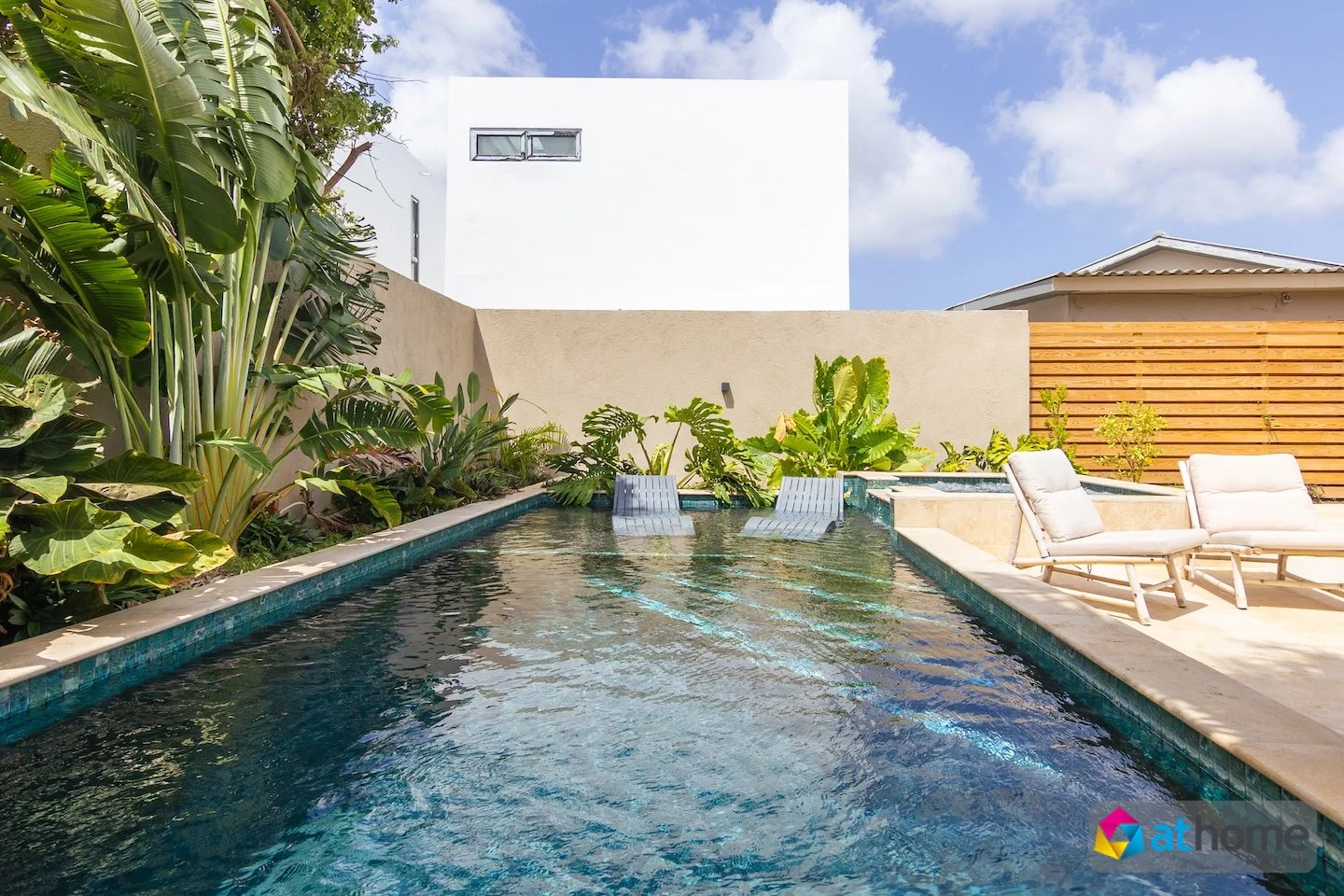 Property in Matancia