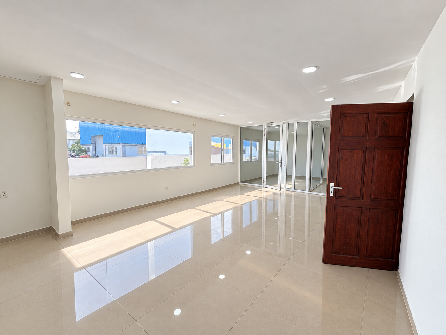 Commercial in Mahuma