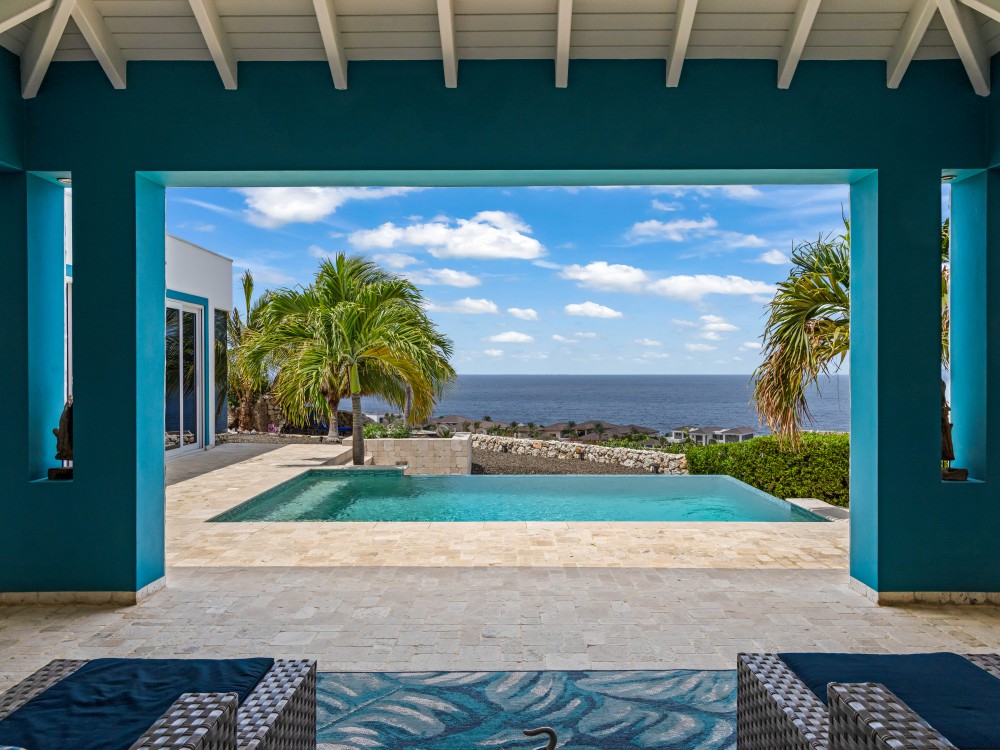 Villa in Blue Bay