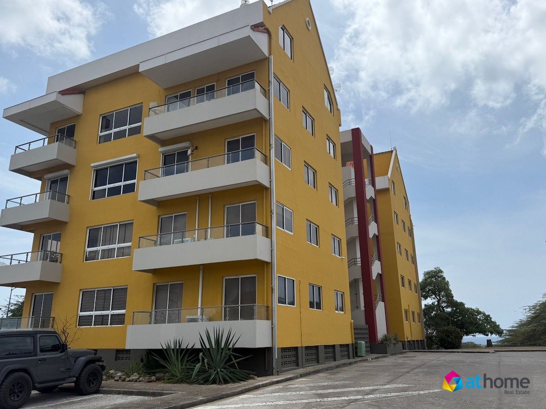 Commercial in Parera