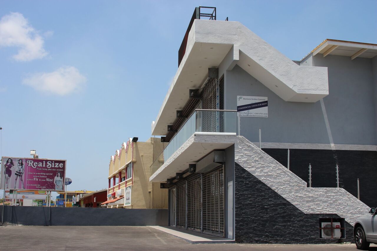 Commercial in Santa Maria