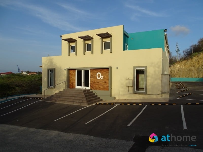 Commercial in Punda