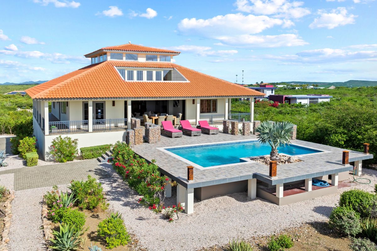 Villa in Coral Estate