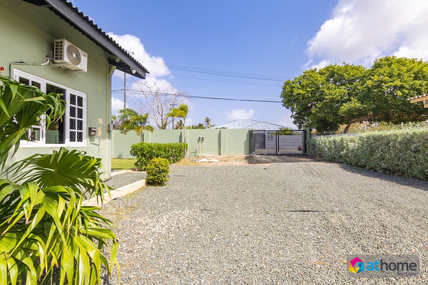 Property in Matancia