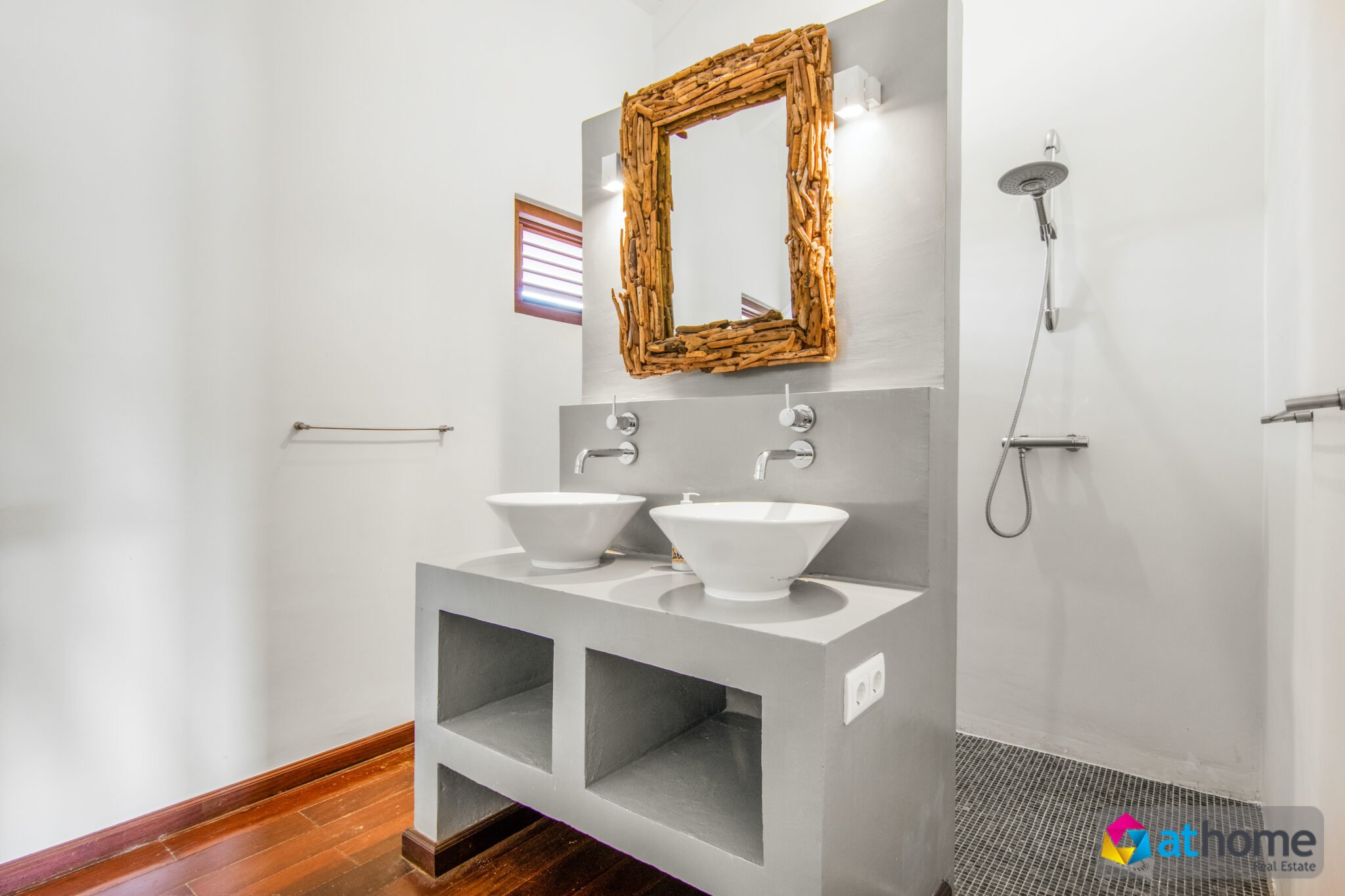 Property in Vista Royal
