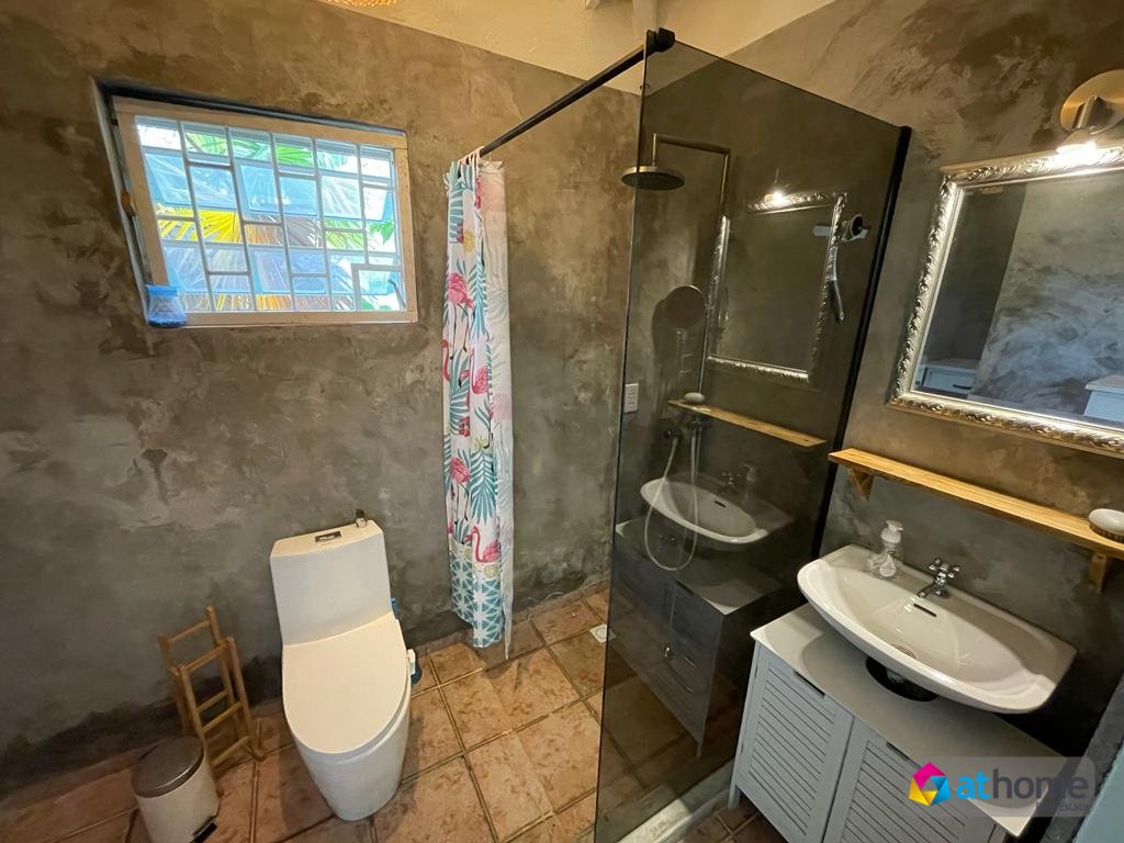 Property in Bottelier