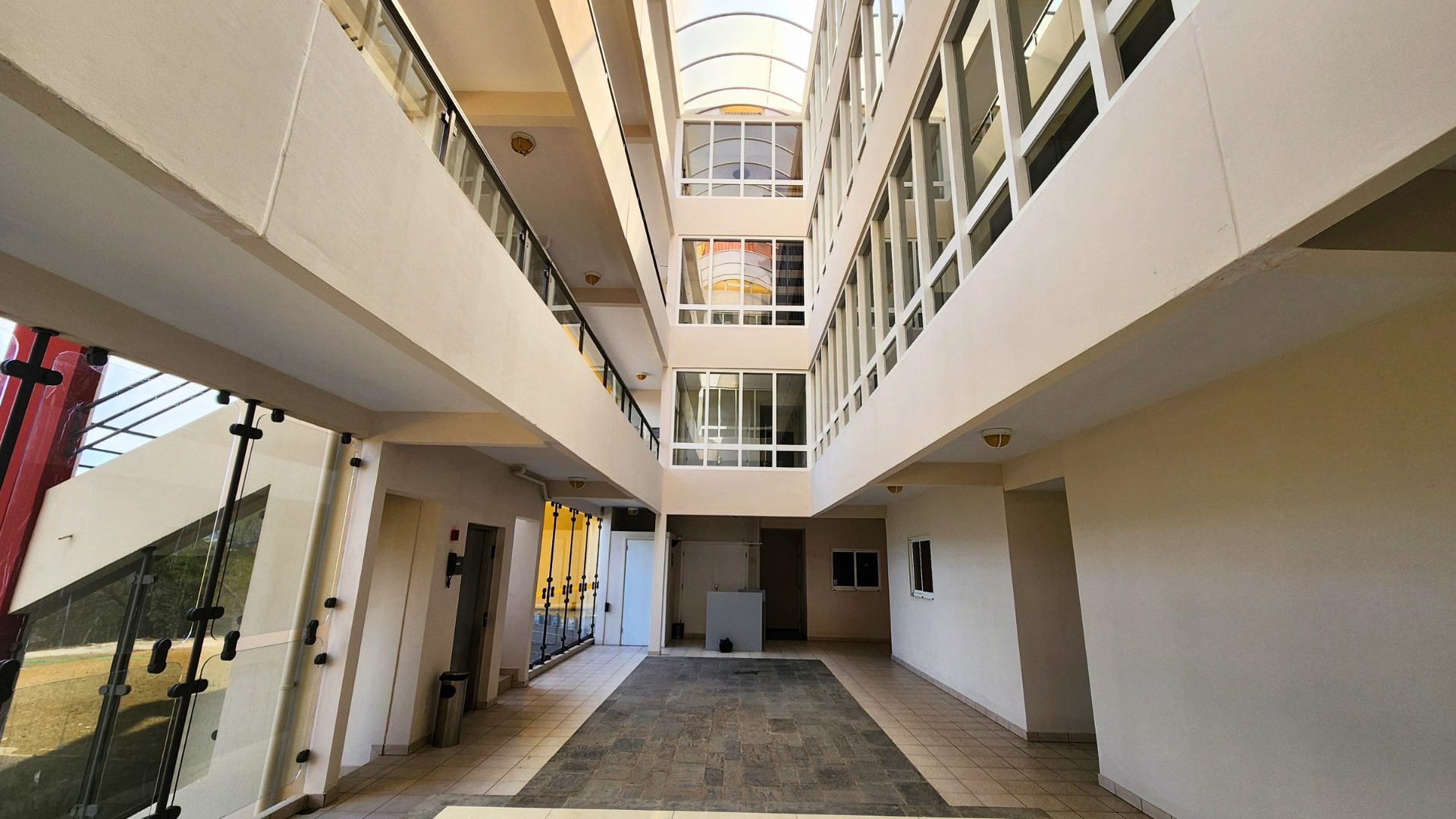 Commercial in Curaçao