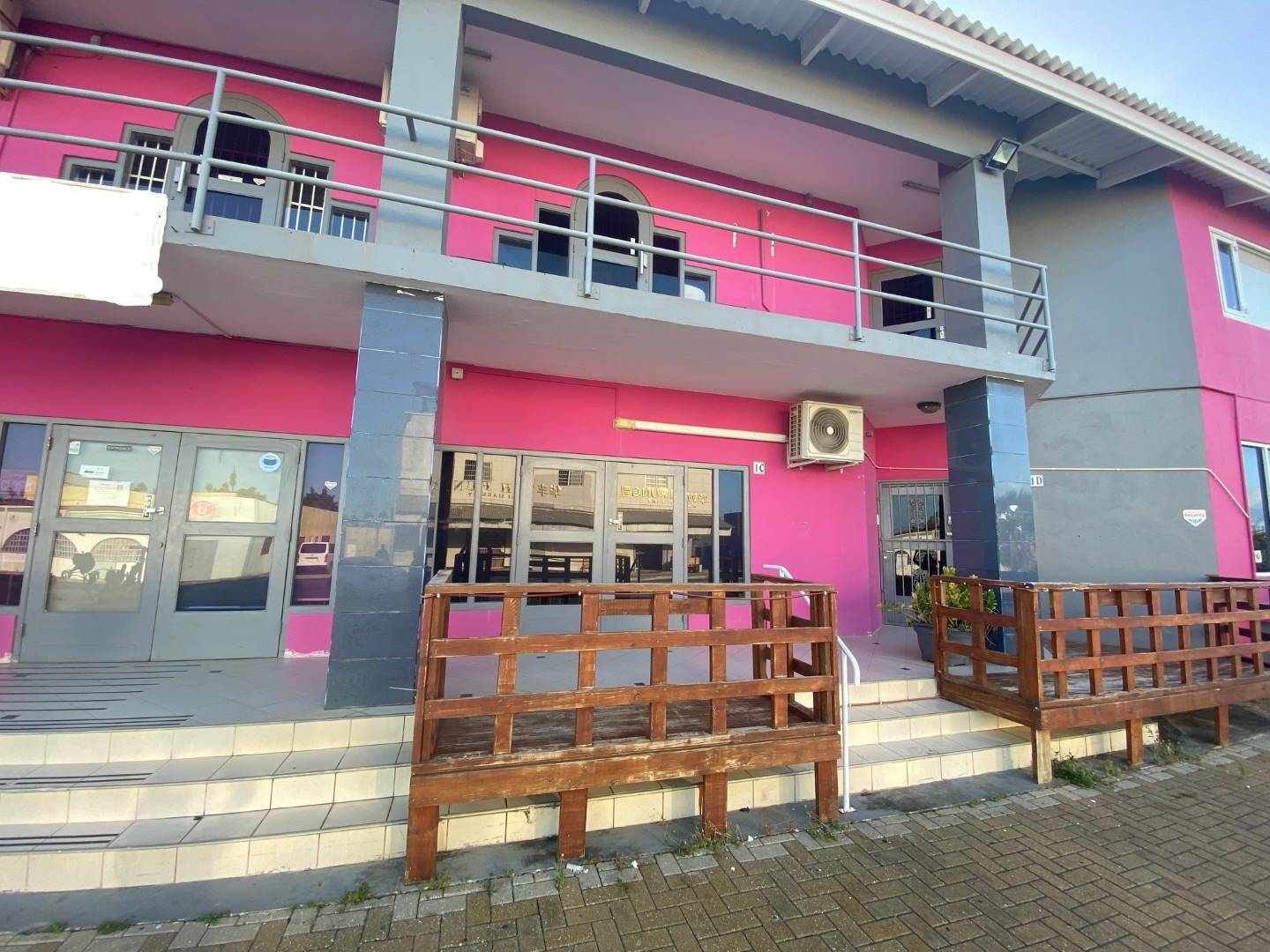 Commercial in Brievengat
