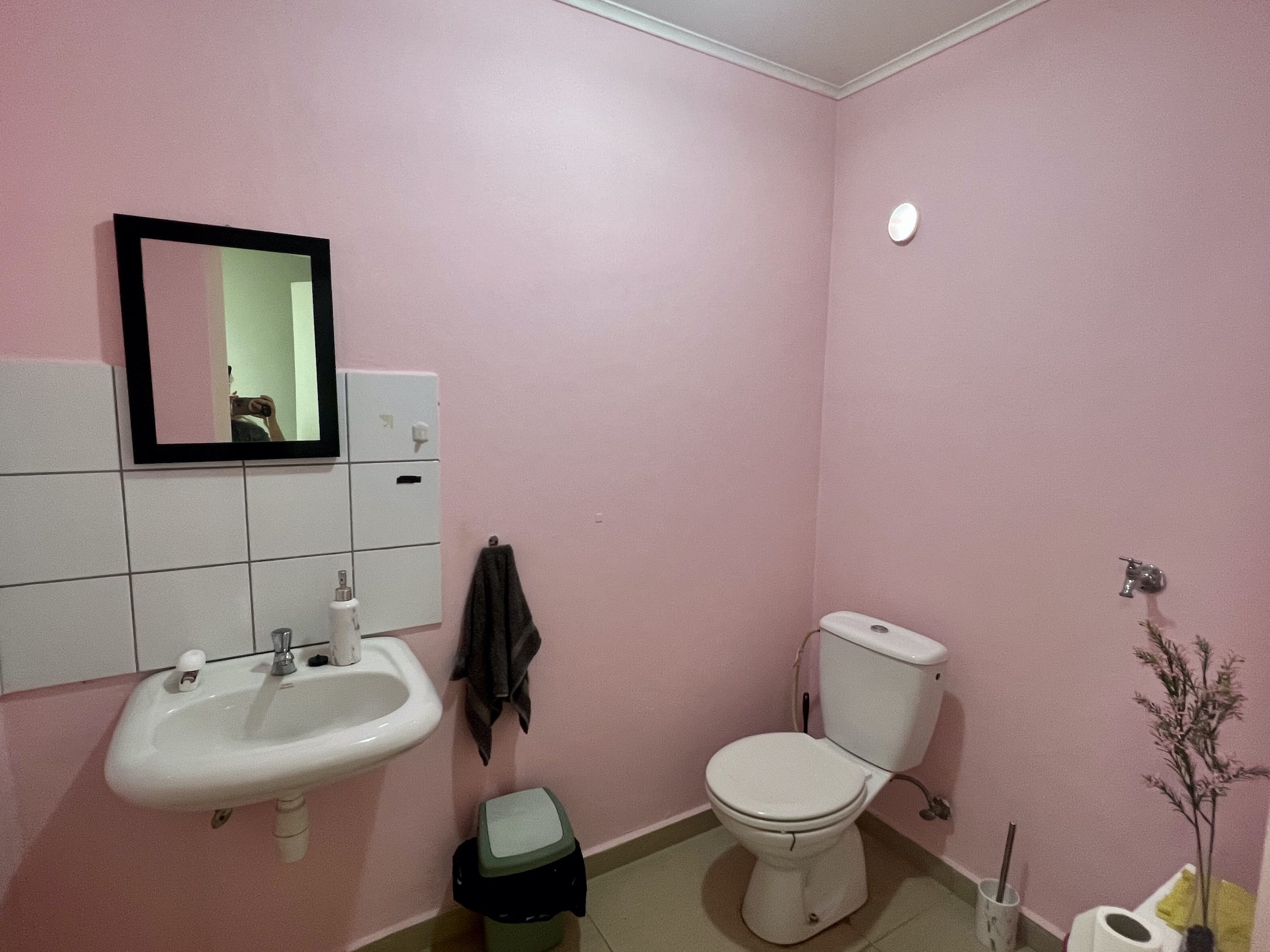 Commercial in Janwe