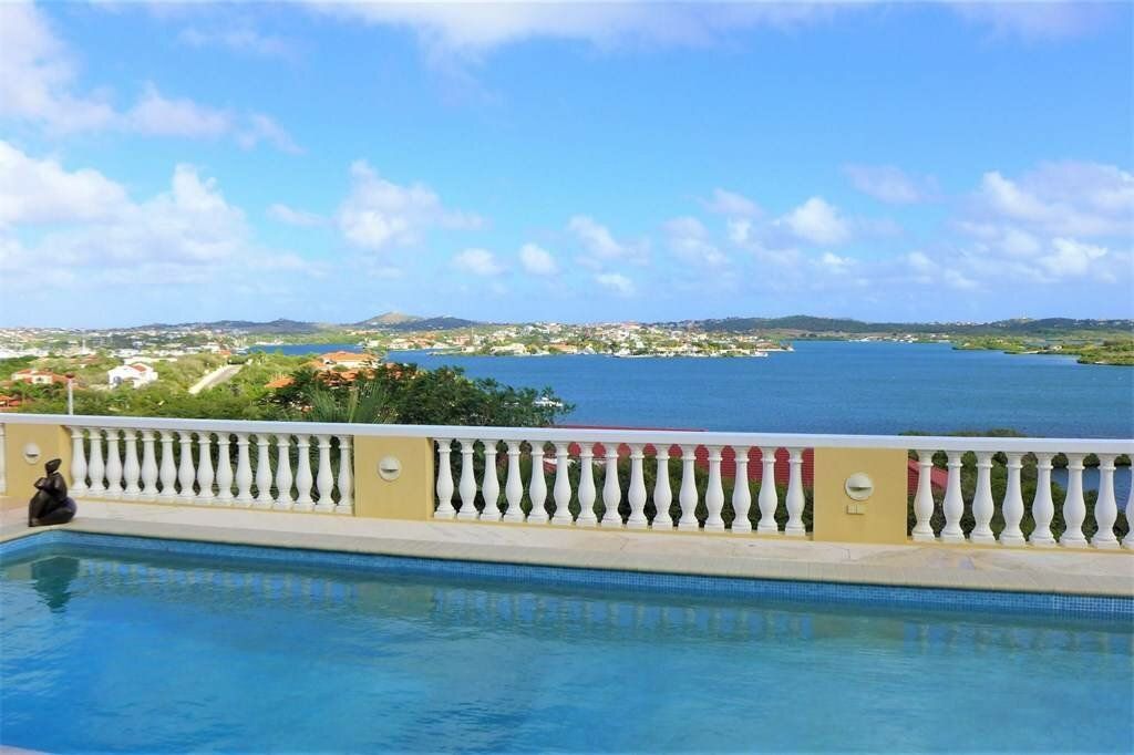Villa in Seru Boca