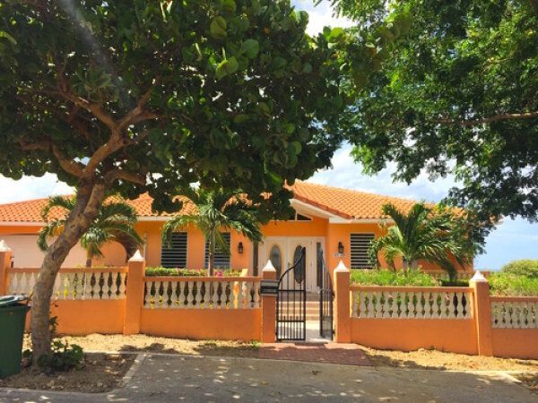 Villa in Blue Bay