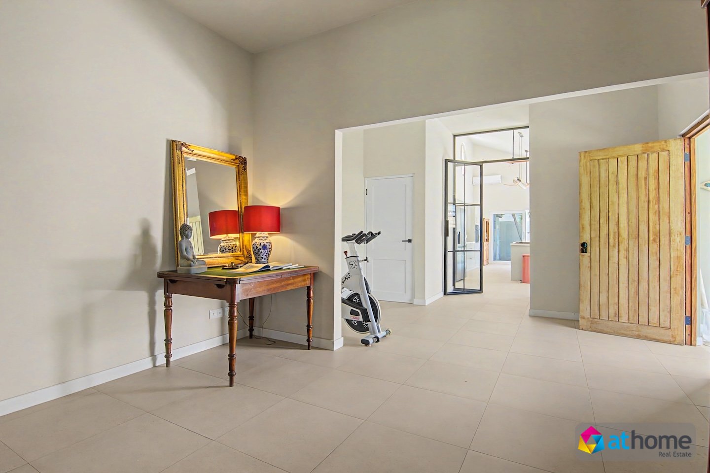 Property in Matancia