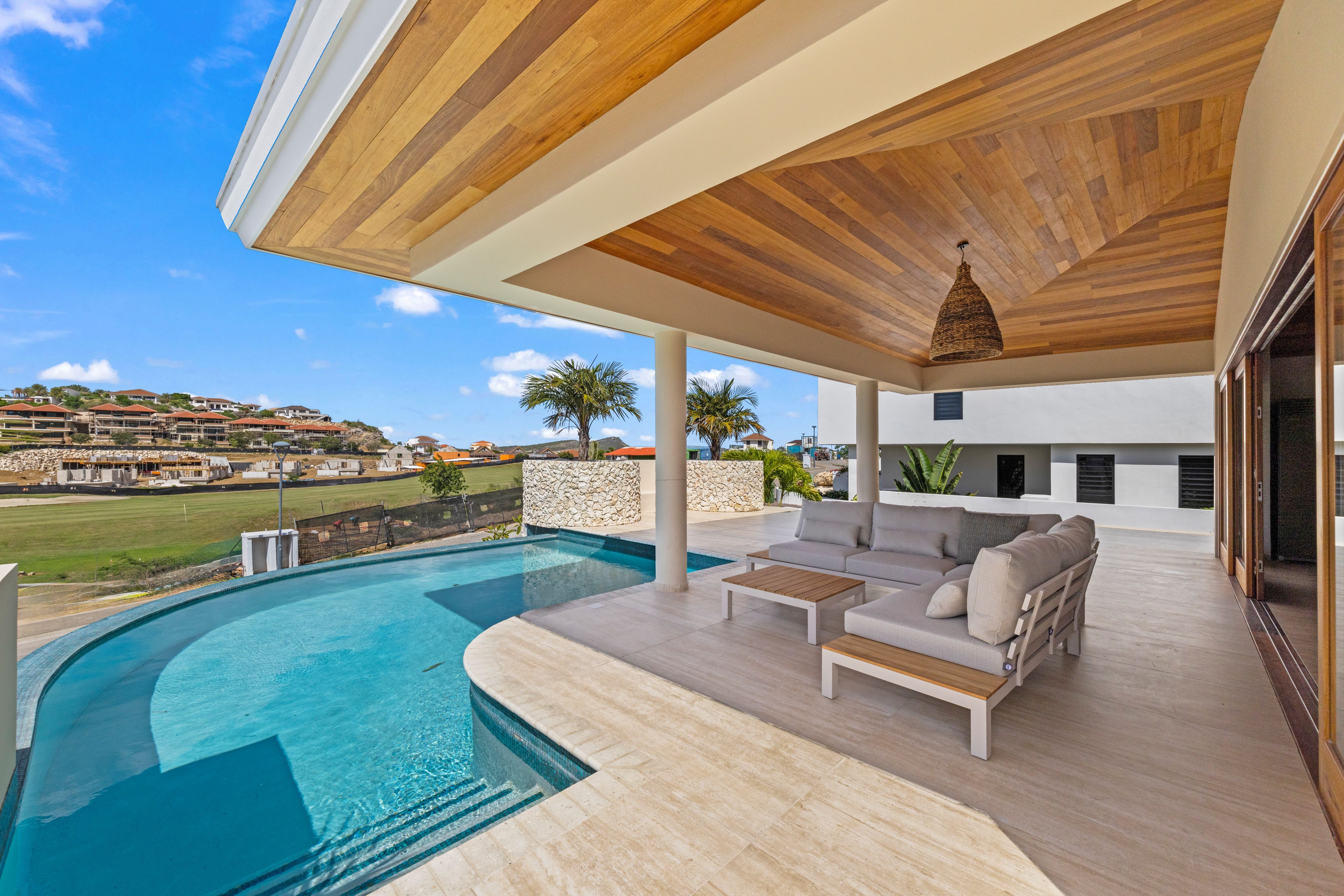 Villa in Blue Bay