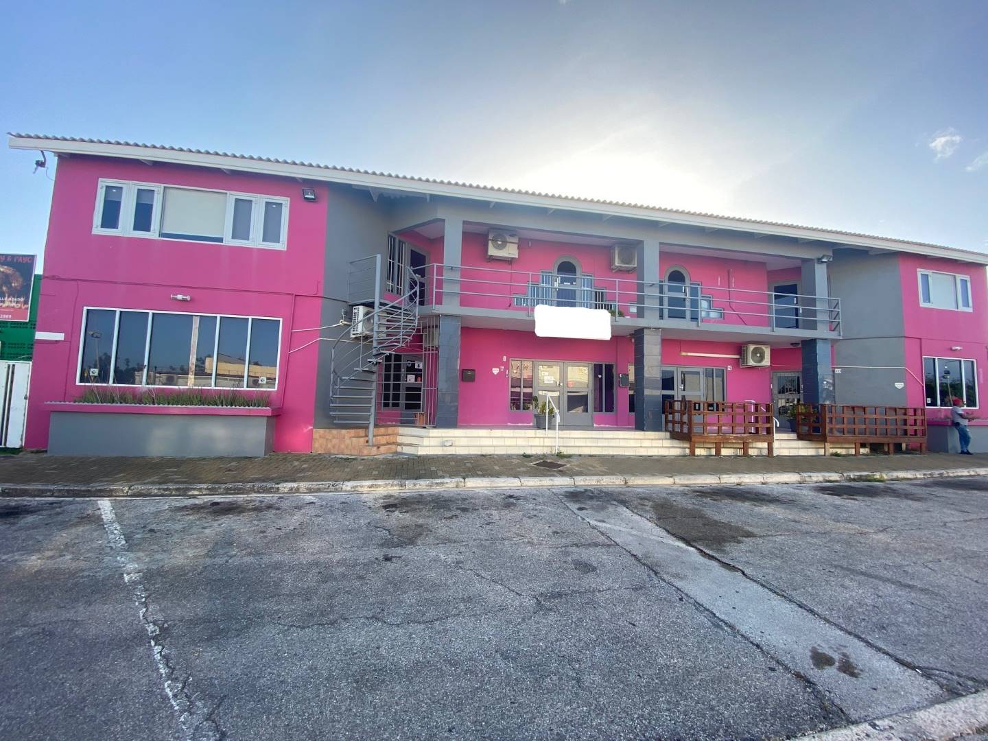 Commercial in Brievengat