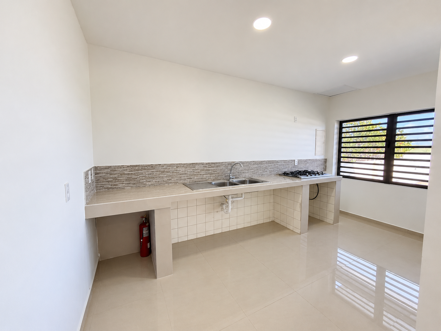 Commercial in Mahuma