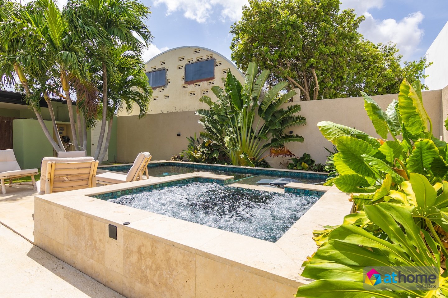 Property in Matancia