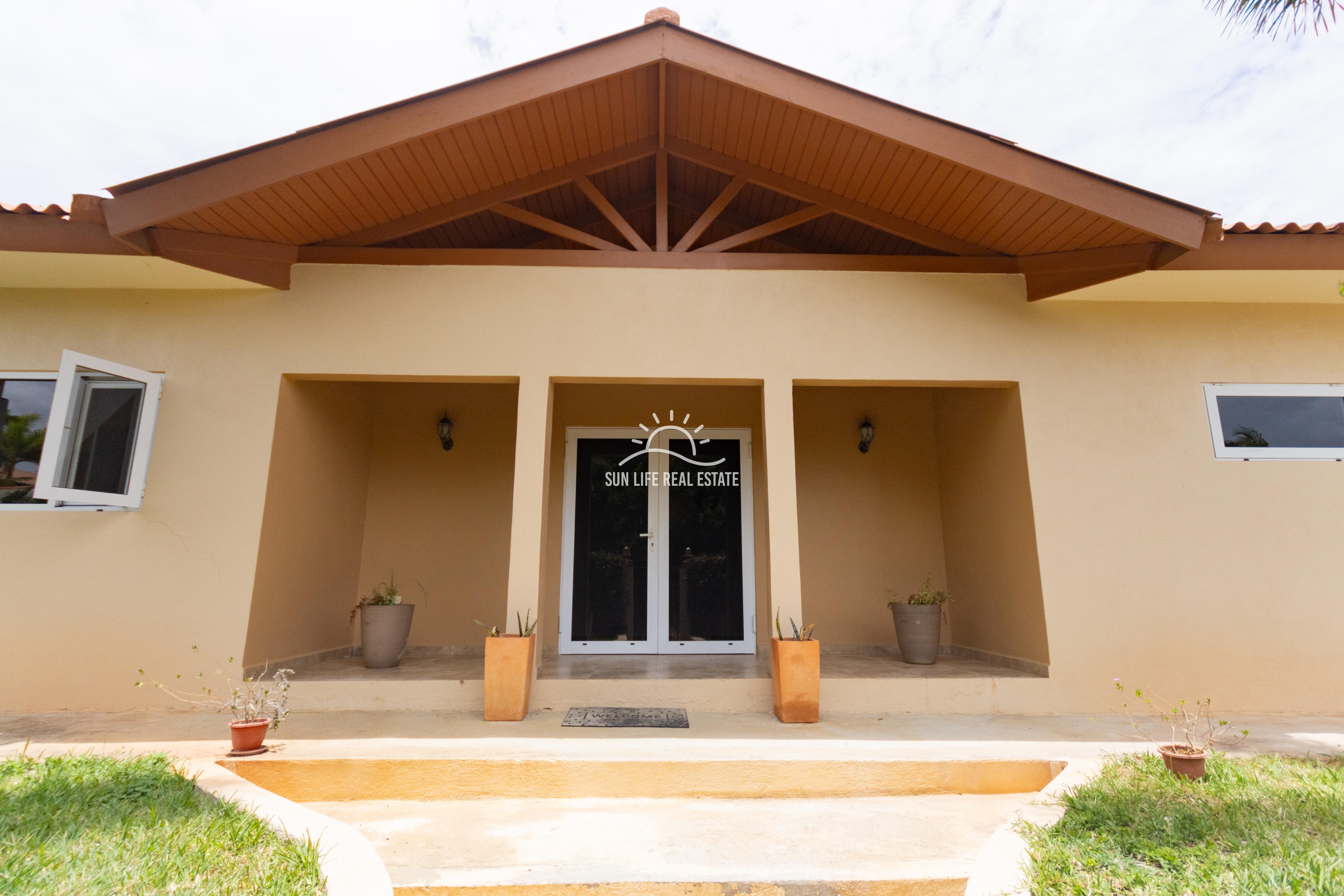 House in Montaña