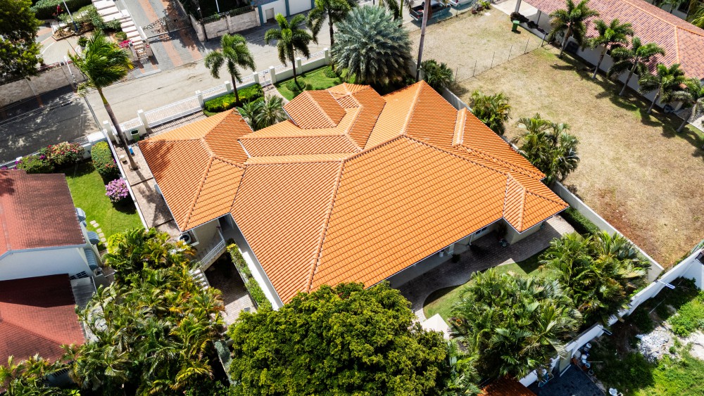 Property in Toni Kunchi