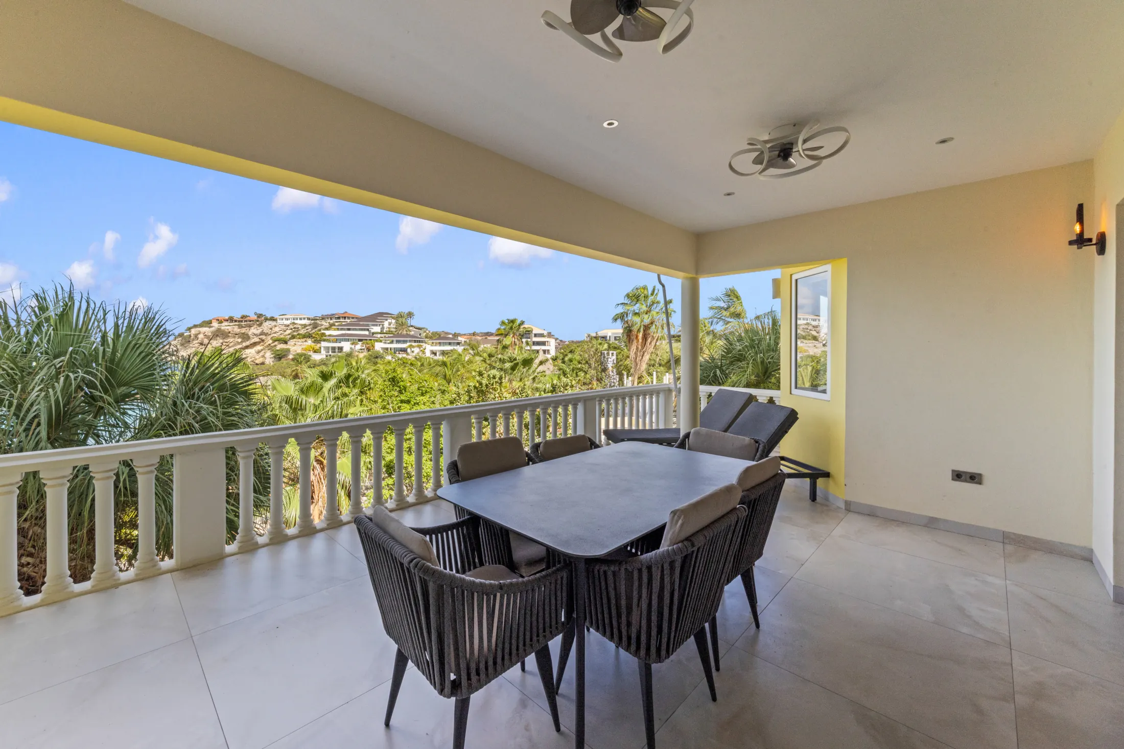 Apartment in Blue Bay