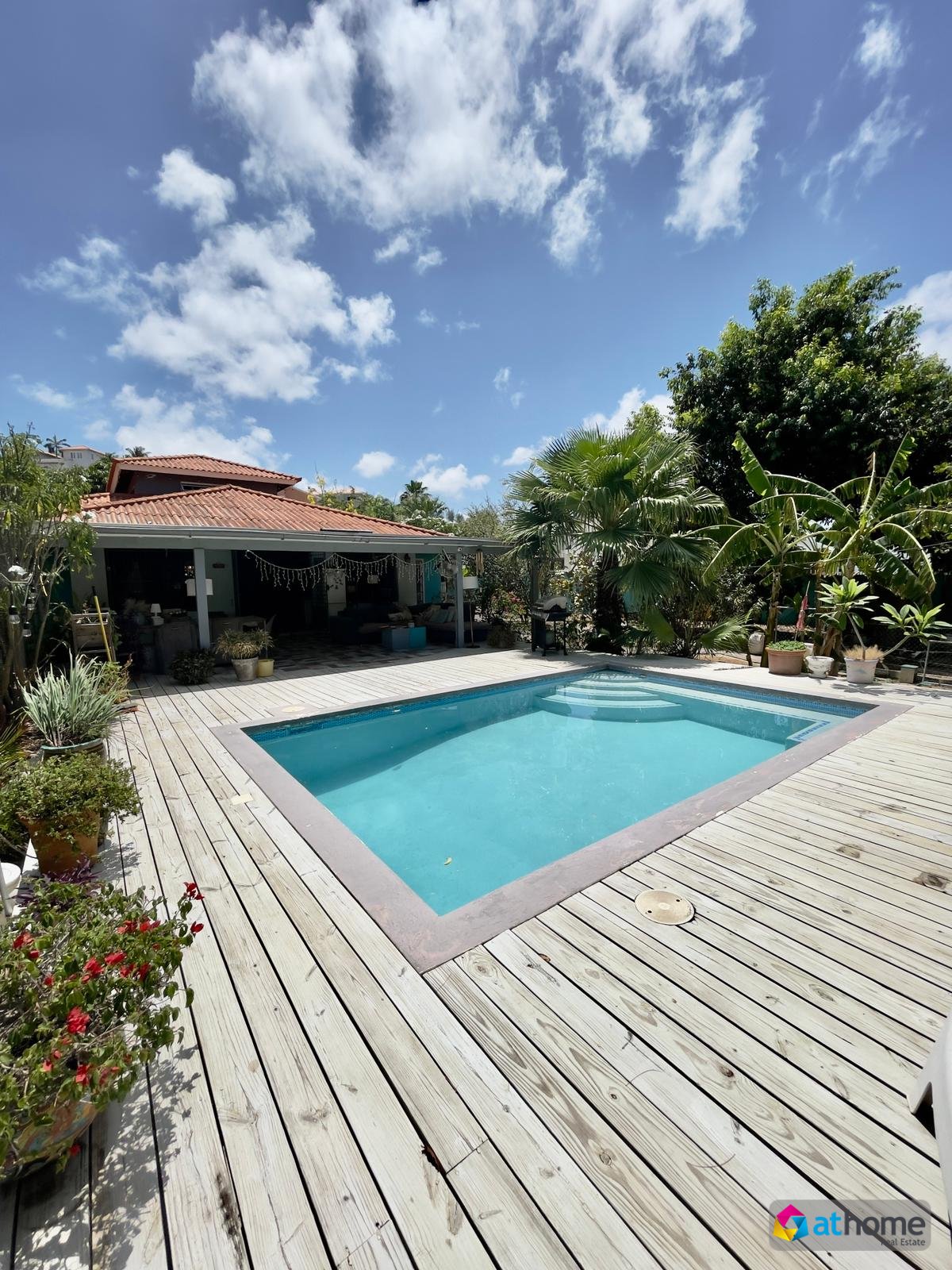 Property in Bottelier