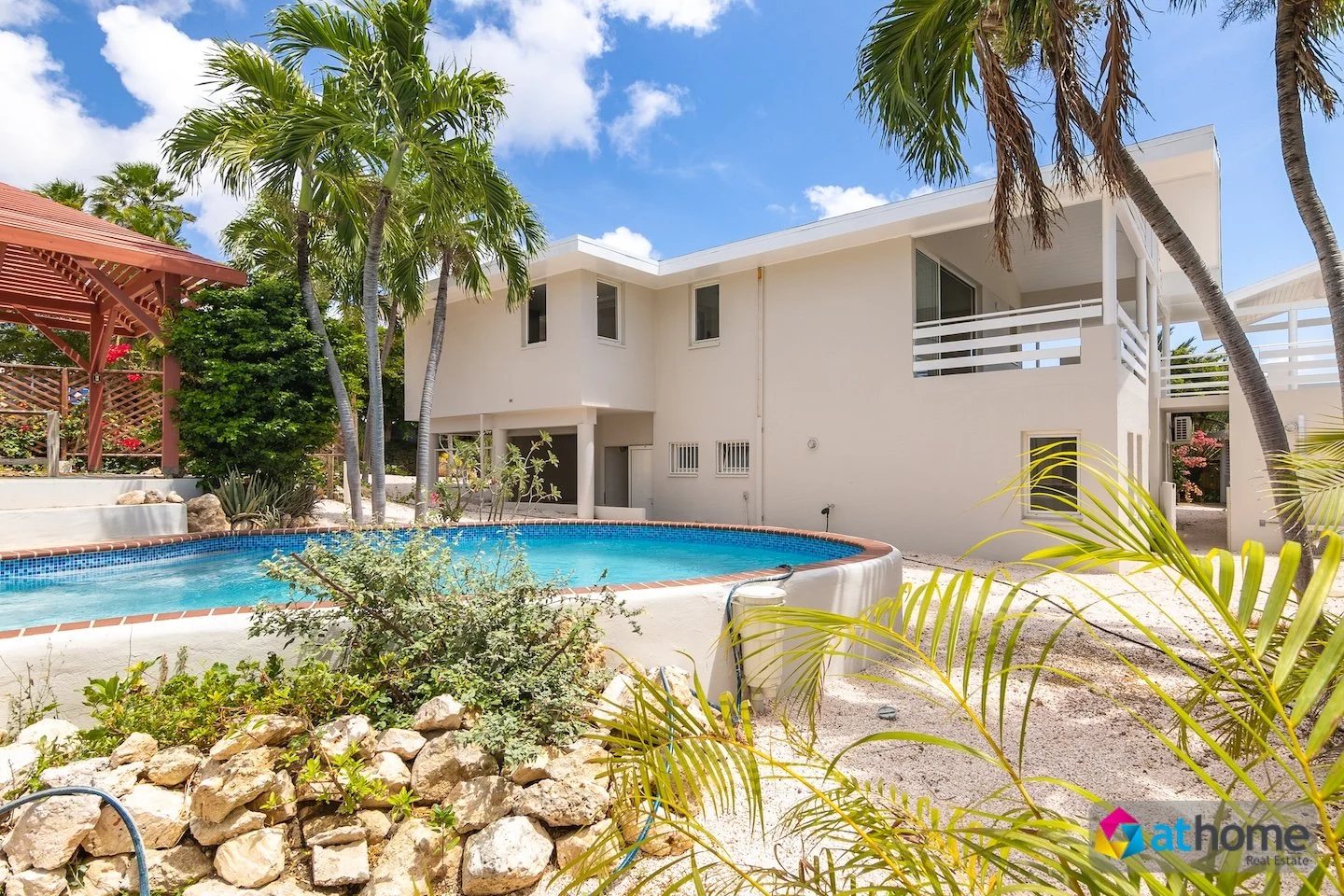 Villa in Mambo Beach