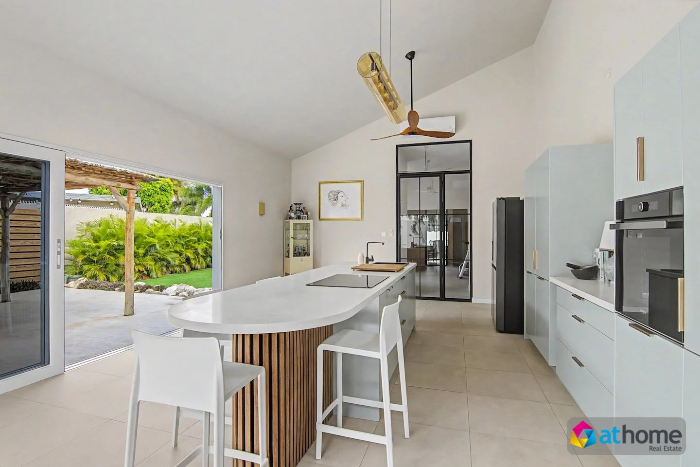Property in Matancia