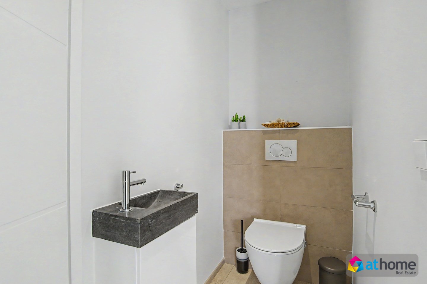 Apartment in Jan Sofat