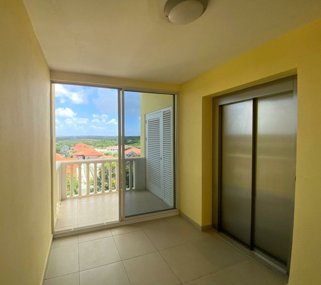 Apartment in Blue Bay