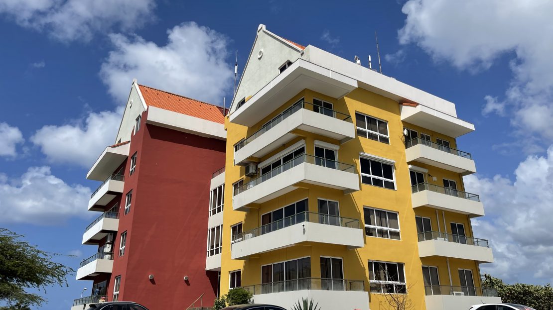 Commercial in Parera