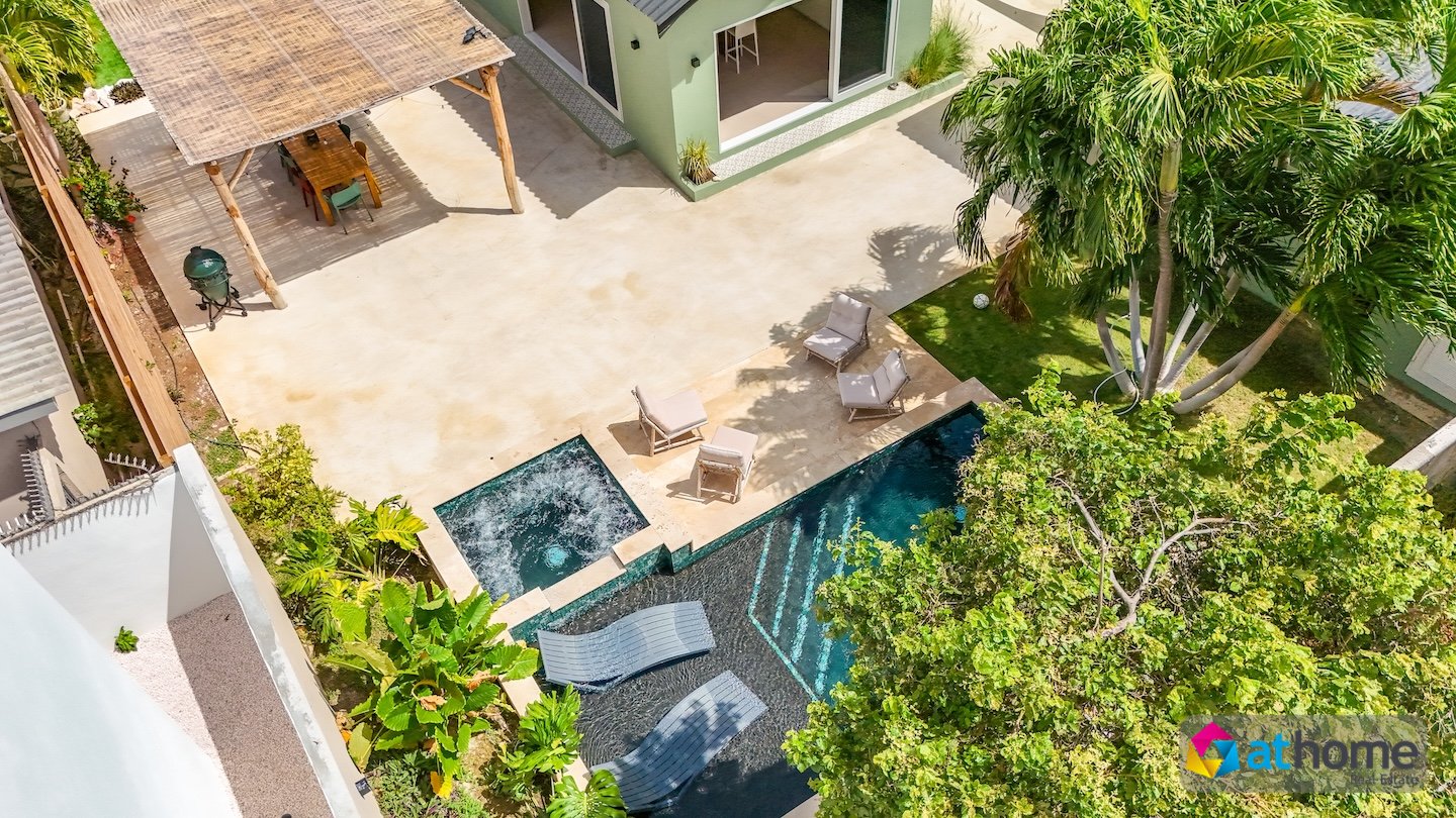 Property in Matancia