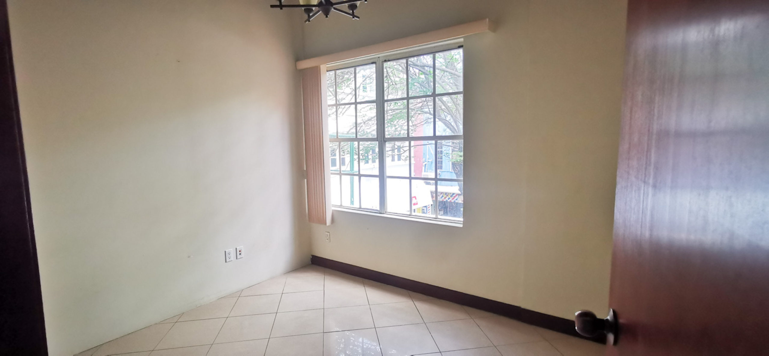 Commercial in Punda