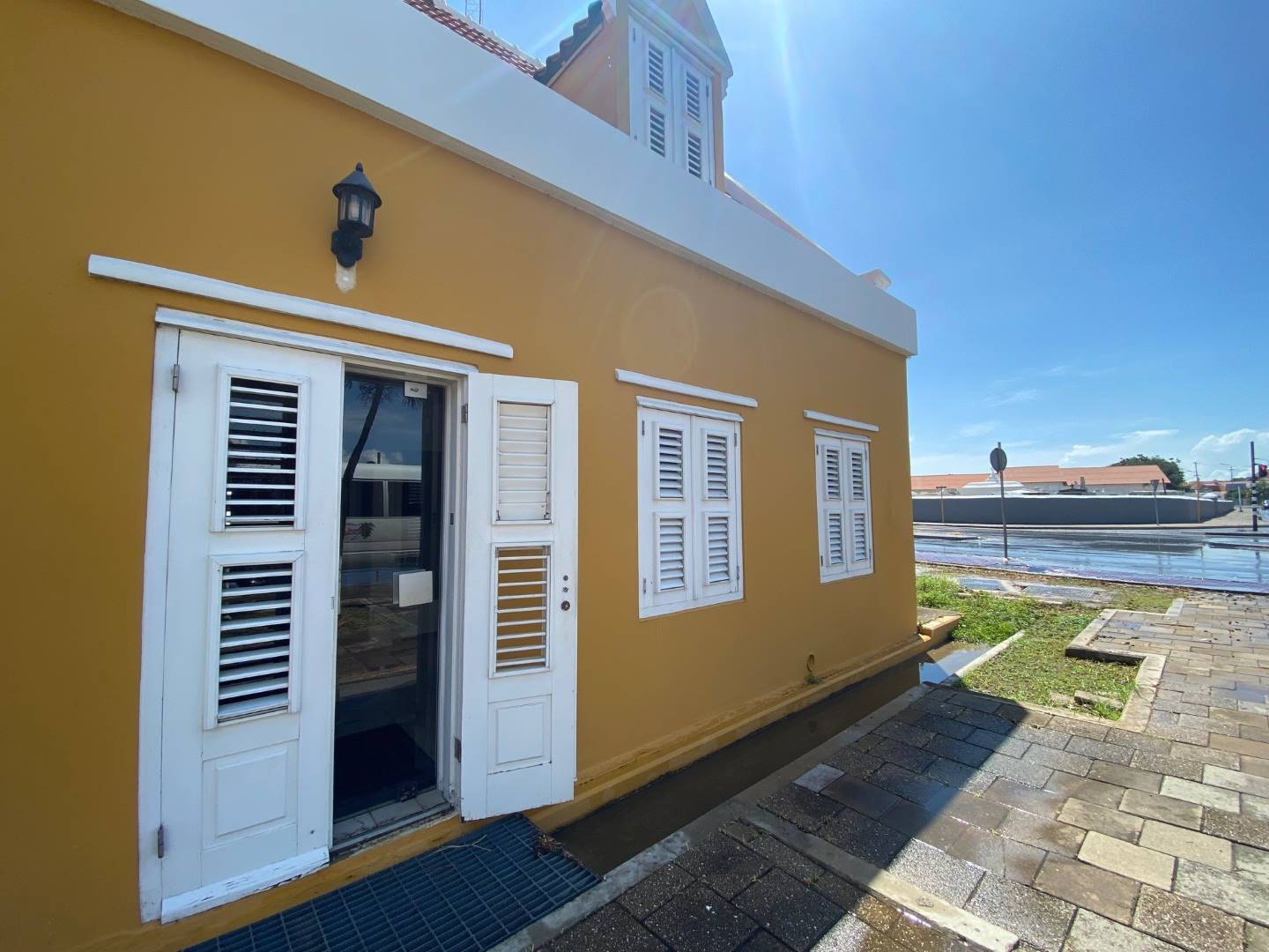 Commercial in Curaçao