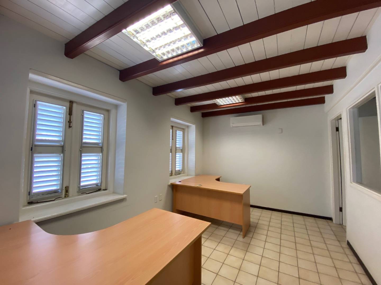 Commercial in Curaçao