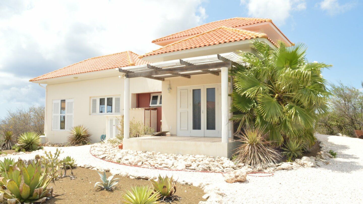 Villa in Coral Estate