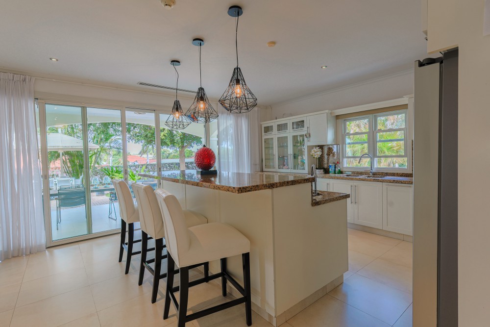 Property in Toni Kunchi