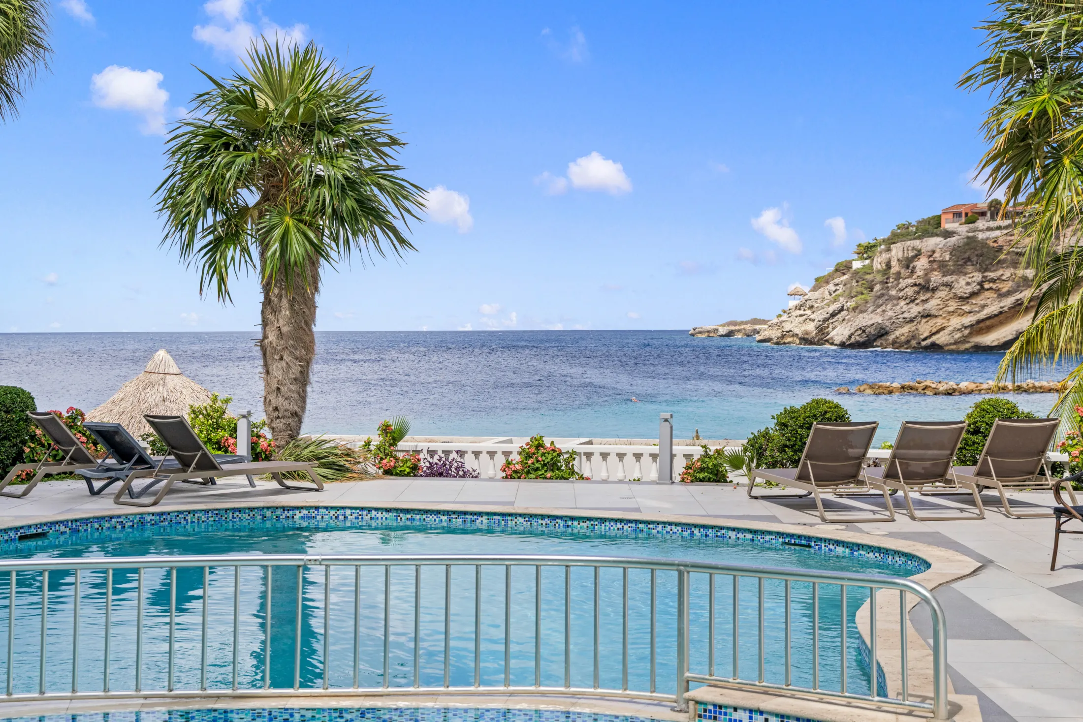Apartment in Blue Bay