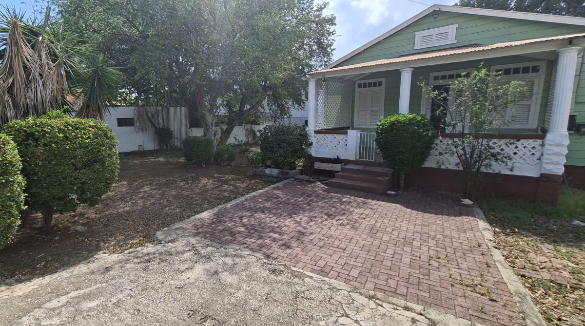 House in Suffisant