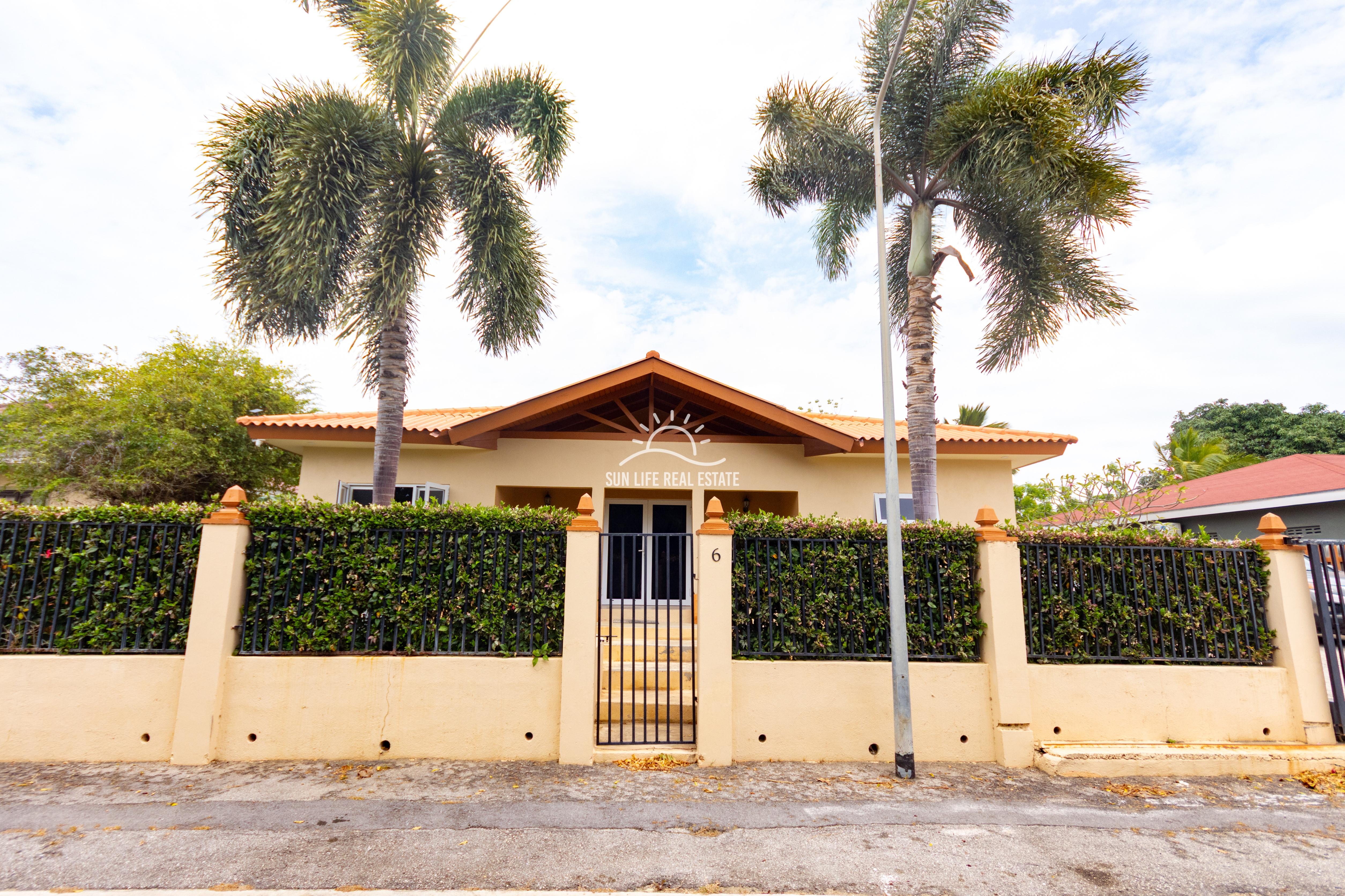 House in Montaña