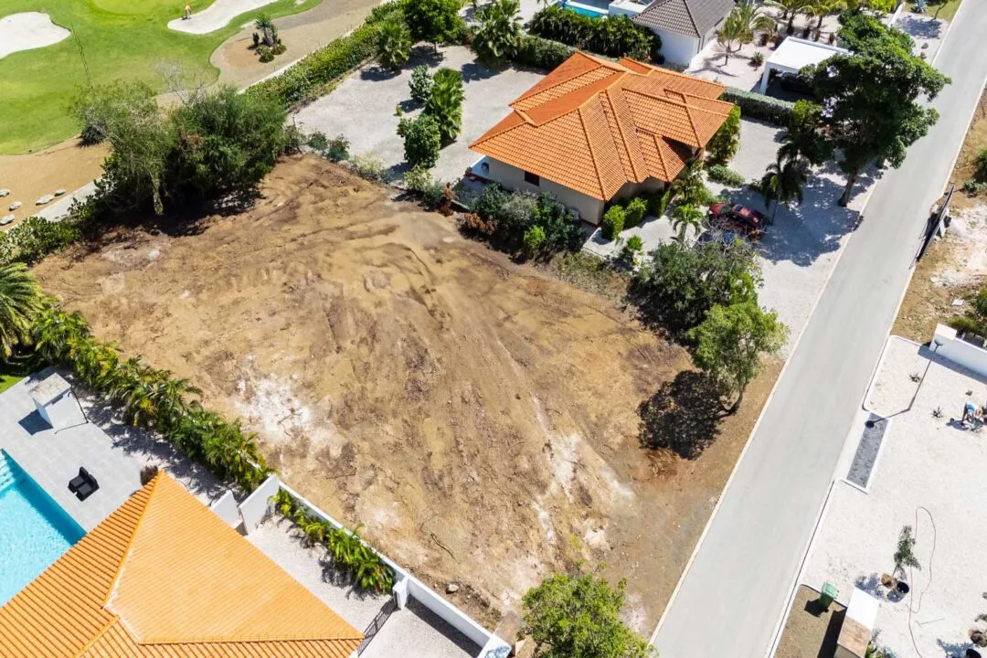 Land / plot in Blue Bay
