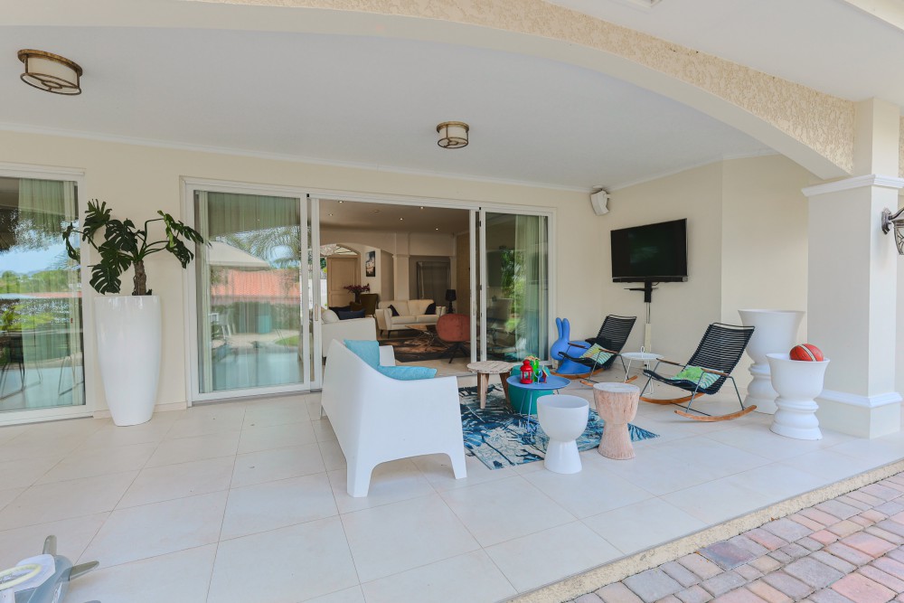 Property in Toni Kunchi