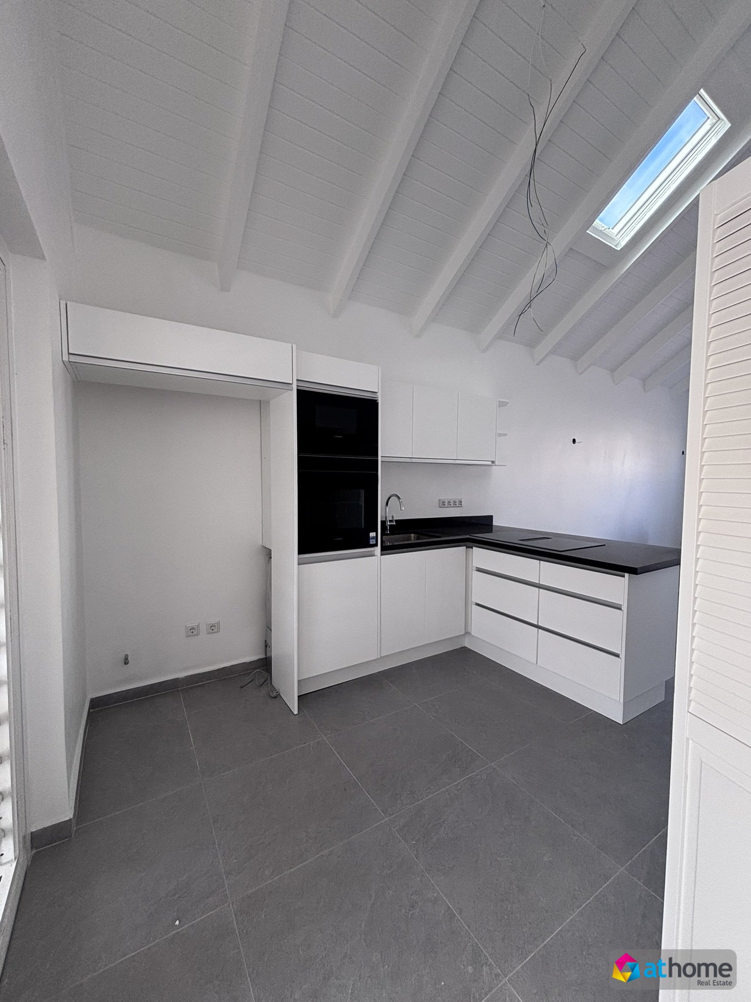 Property in Mahaai